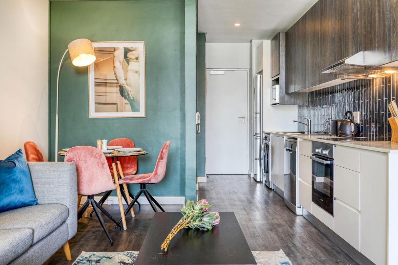 Backup-Powered Colourfull City Balcony Apartment Cape Town Eksteriør bilde