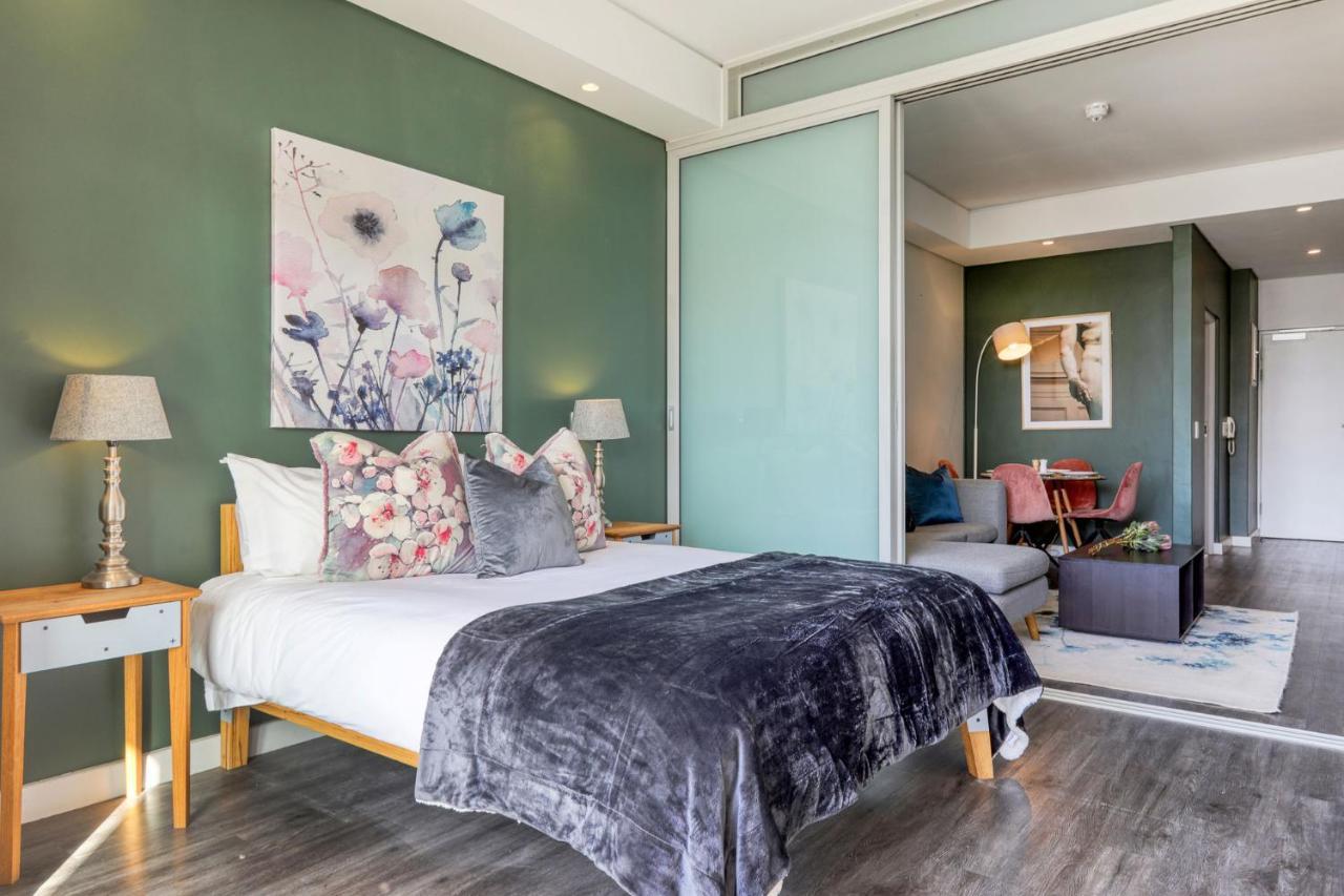 Backup-Powered Colourfull City Balcony Apartment Cape Town Eksteriør bilde